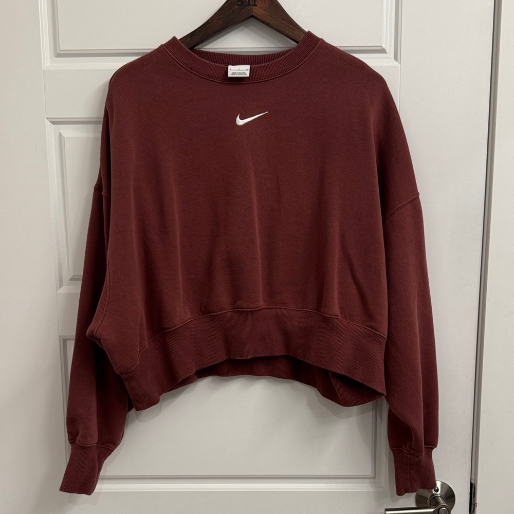 Nike Women's Phoenix Burgundy Cropped Crewneck